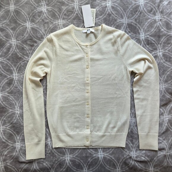 Uniqlo Sweaters - NWT Uniqlo Merino Wool Cardigan (XXS) - Off White